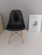Vitra Miniature Eames DSW