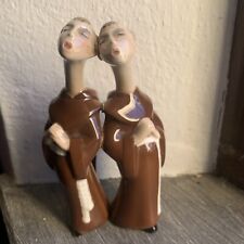 Statuetta in ceramica Frati