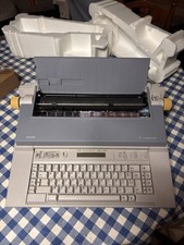 Macchina scrivere olivetti - da,