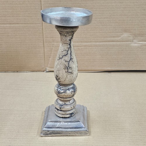 Candelabro legno con base - in,