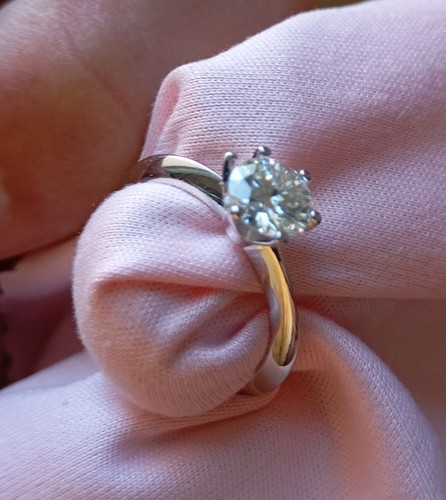 Anello solitario moissanite - di,