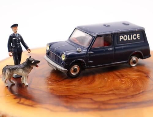 Corgi toys 448 - mini, van