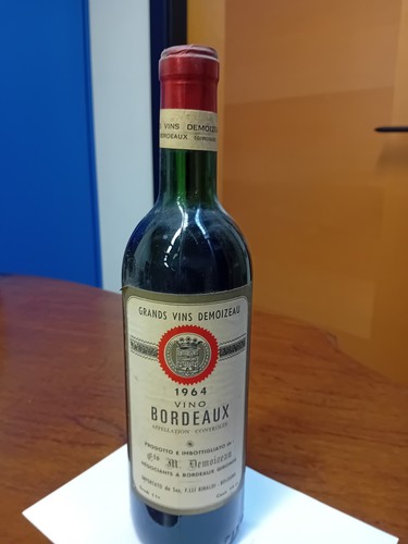 Antica bottiglia vino rosso - bottiglia,