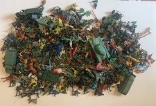 lotto VINTAGE 2 KG SOLDATINI PLASTICA ANNI 80 1980s