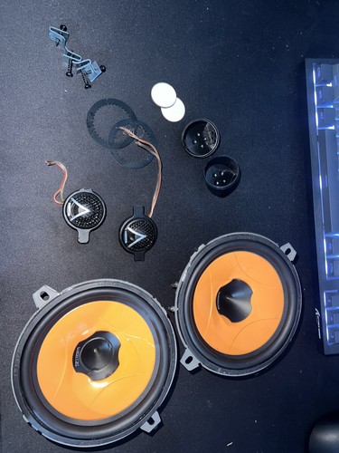 Kit casse auto - , hertz