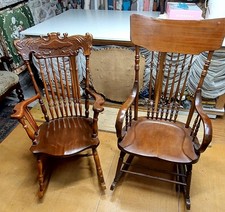 2 Poltrone A Dondolo In legno