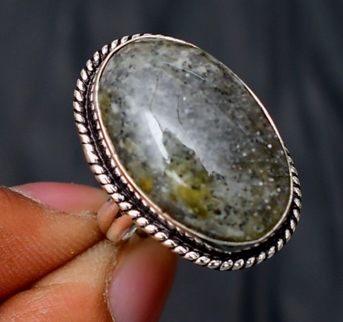 Elegante anello gioiello
