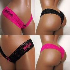 Sexy donna in pizzo perizoma