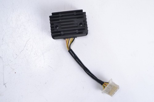 Regolatore tensione - di,