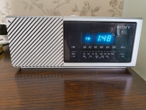 Sony icf c16l band am - fm,