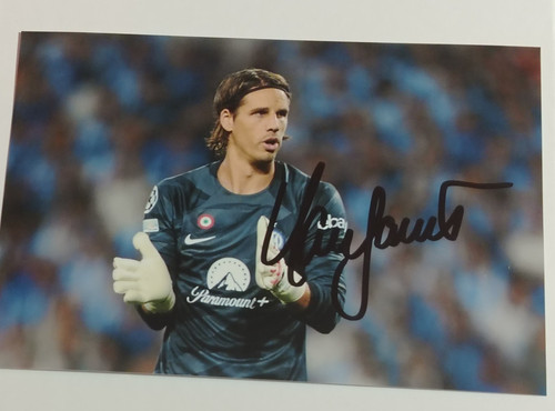 Autografo yann sommer - yann, foto