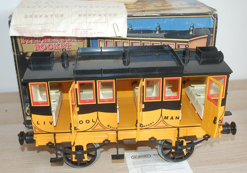 Hornby g104 coach for - hornby,