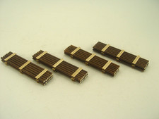 4 pezzi palo in legno carico -