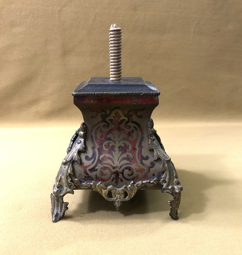 Socle base piédestal - /,