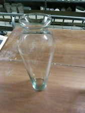 Vecchio vaso in vetro 