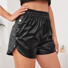 Lady Faux Leather Shorts Side