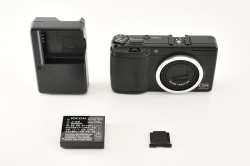 Ricoh digital compact - ricoh, ii