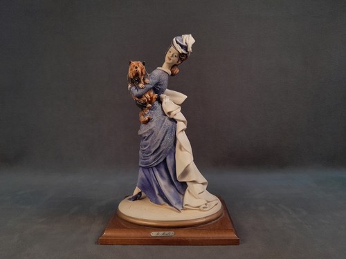 Figura porcellana opaca - in,