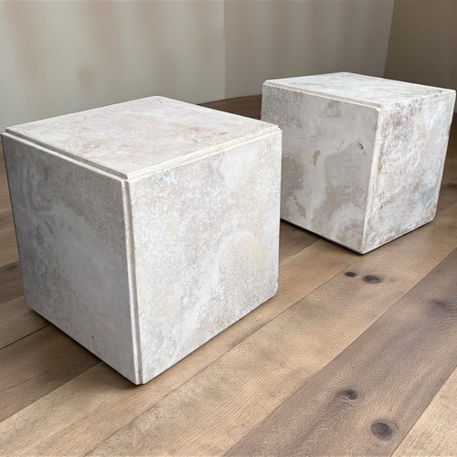 Coppia cubi in - di,