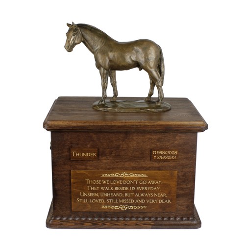 Cavallo hannoveriano urna - , di