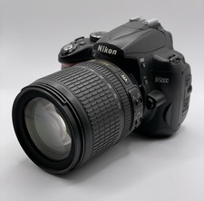 Nikon D5000 + 18-105 VR