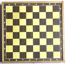 SCACCHIERA IN LEGNO CON DAMA