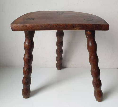 Ancien tabouret ferme tripode - ancien,