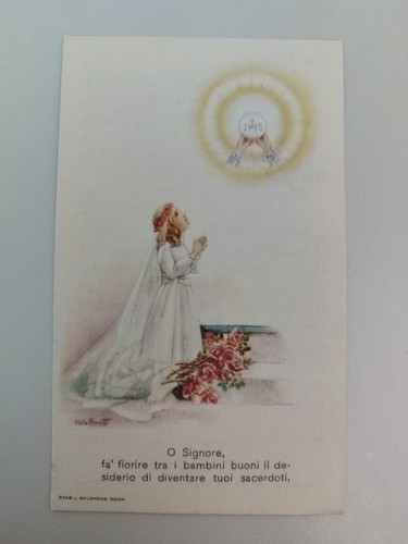 Prima comunione bambina prega - prima,