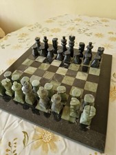 Scacchiera in Marmo Artigianale Nera e Verde - Elegante e Unica Chessboard