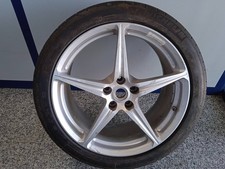 LLANTA / 599983 PARA FERRARI