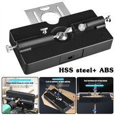 Utensile per fare tasselli e