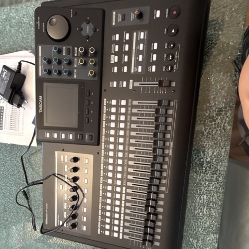 Tascam 32sd portastudio - tascam,