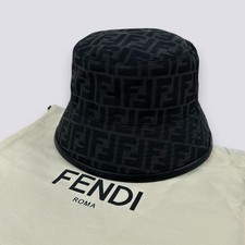 Cappello Fendi FF Monogram