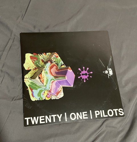 Twenty one pilots self titled - twenty,