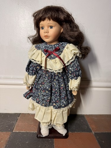 Bambola porcellana vintage