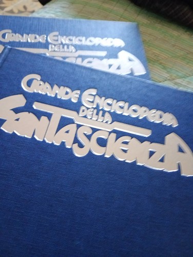 Libri fantascienza - libri, su