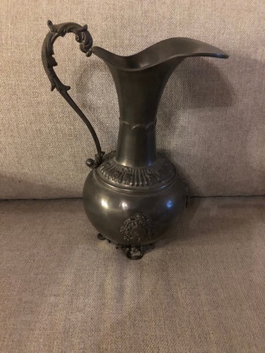 Caraffa peltro punzonata - in,