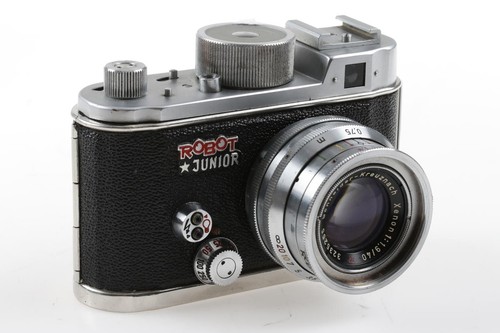 Robot junior xenon - robot, f/1,9
