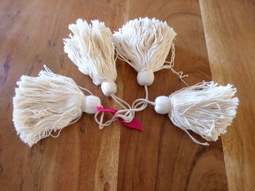 Passementerie lot pompons - passementerie,