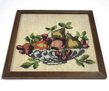 Vintage Ricamo con Ago Frutta & Fiori – Incorniciato Parete Arte – 23.9cmx23.9cm