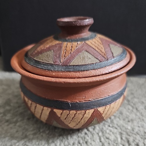 Botswana thamaga pottery - botswana,