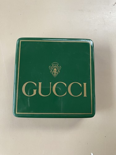 Gucci pubblicità insegna - gucci,