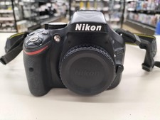 Nikon D5200/af-s nikkor 18-55