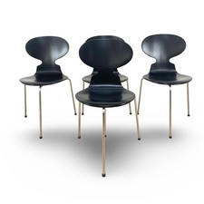 Sedie Ant di Arne Jacobsen per