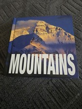 Mountains by Valeria Manferto