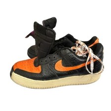 Nike Air Force One.