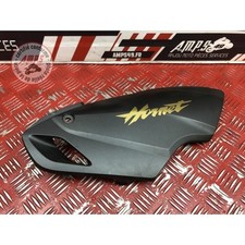 Cache plastique sous selle