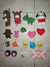 PUPAZZI ALLl'UNCINETTO + MINI PORTA FAZZOLETT + PORTACHIAVI (tutto fatto a mano)