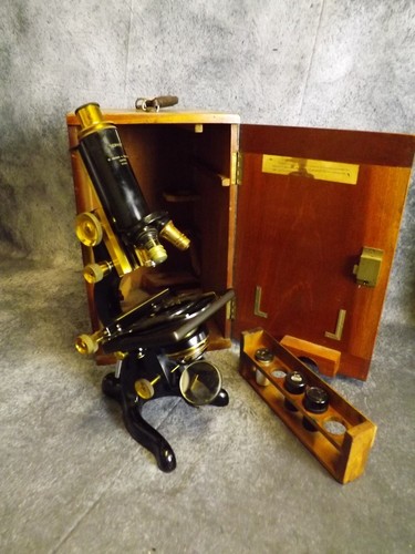 Microscopio.