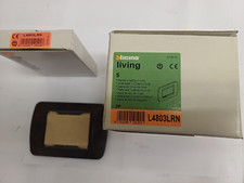 MATERIALE ELETTRICO CIVILE PLACCA IN LEGNO 3 POSTI PER LIVING INTERNATIONAL